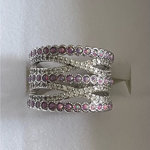 Lab grown Lilac opal on rhodium plating - Picture 1 of 3